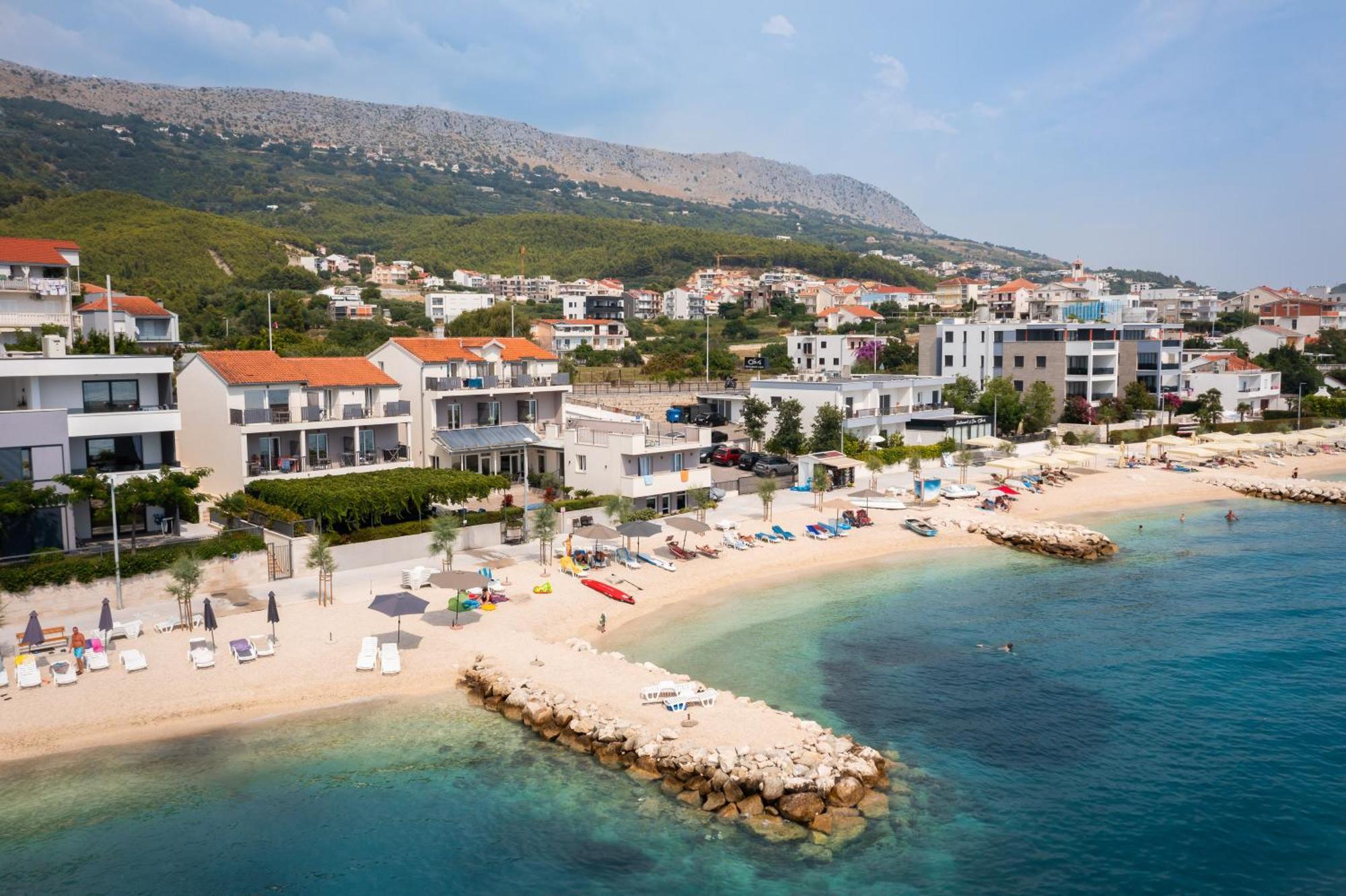 פודסטראנה Seaside Luxury Suites מראה חיצוני תמונה