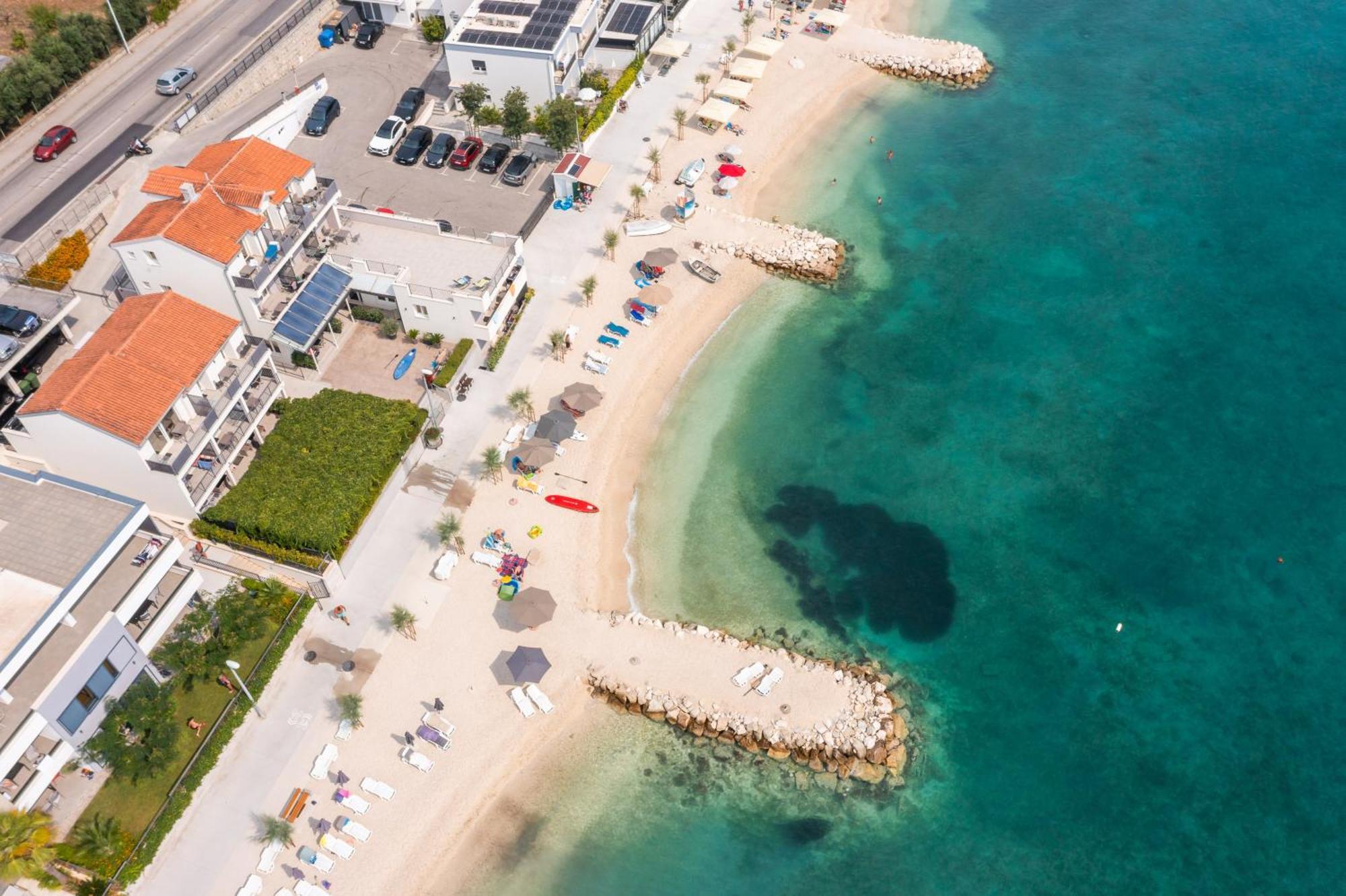 פודסטראנה Seaside Luxury Suites מראה חיצוני תמונה