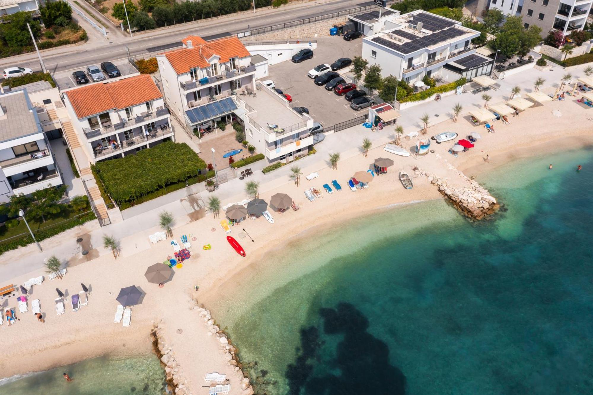 פודסטראנה Seaside Luxury Suites מראה חיצוני תמונה