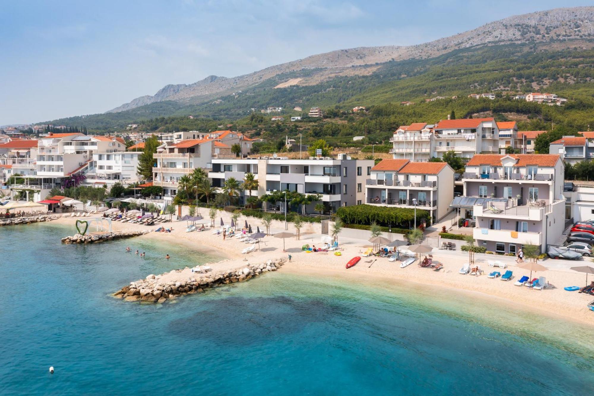 פודסטראנה Seaside Luxury Suites מראה חיצוני תמונה