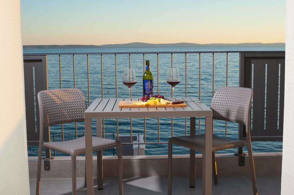 פודסטראנה Seaside Luxury Suites מראה חיצוני תמונה