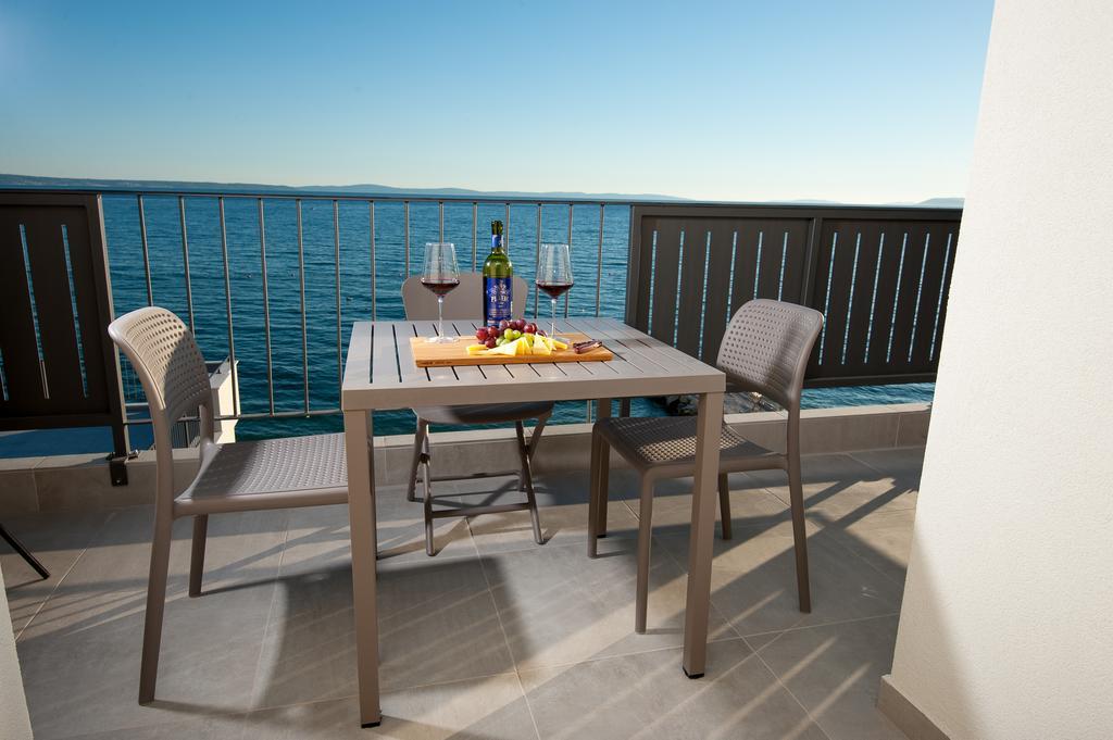 פודסטראנה Seaside Luxury Suites מראה חיצוני תמונה
