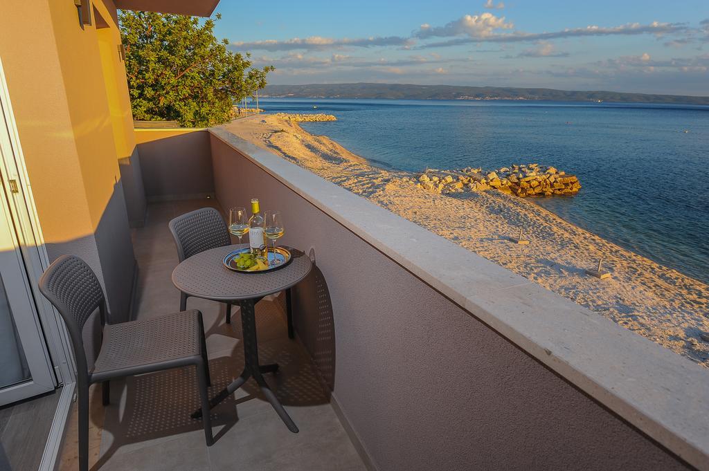 פודסטראנה Seaside Luxury Suites מראה חיצוני תמונה