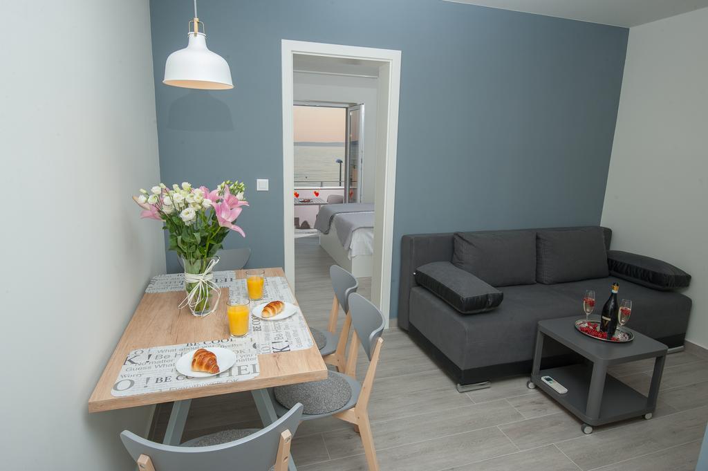 פודסטראנה Seaside Luxury Suites מראה חיצוני תמונה