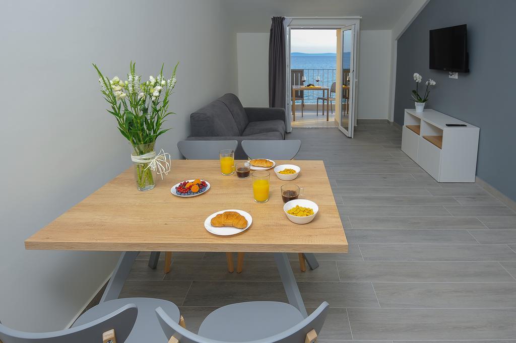 פודסטראנה Seaside Luxury Suites מראה חיצוני תמונה